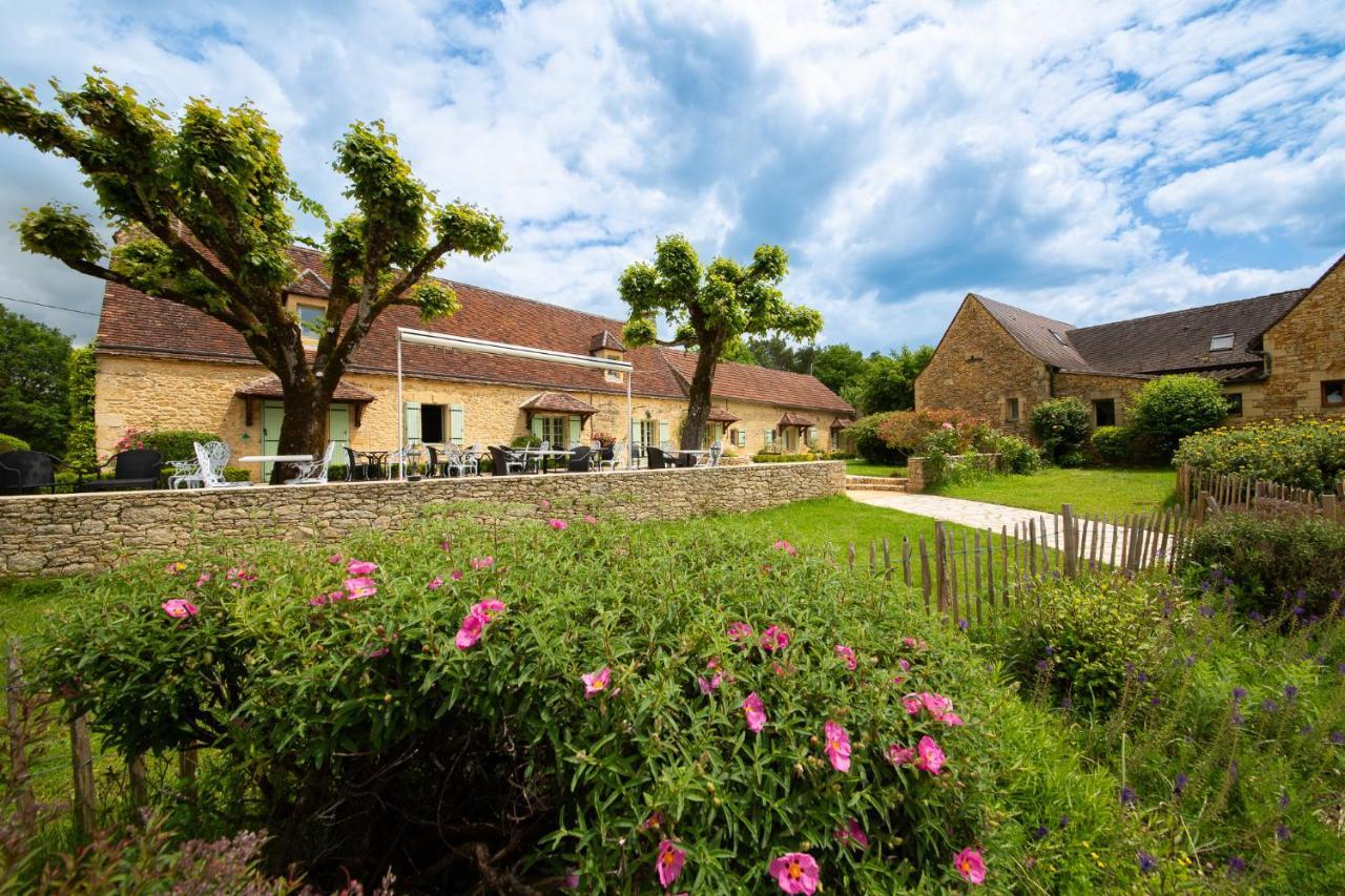 Hotel De La Ferme Lamy Meyrals Exteriör bild